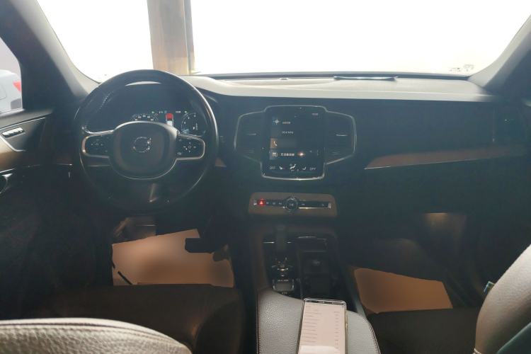 Used Volvo XC90 2021 B5 SmartDrive Luxury Edition 5-seater
