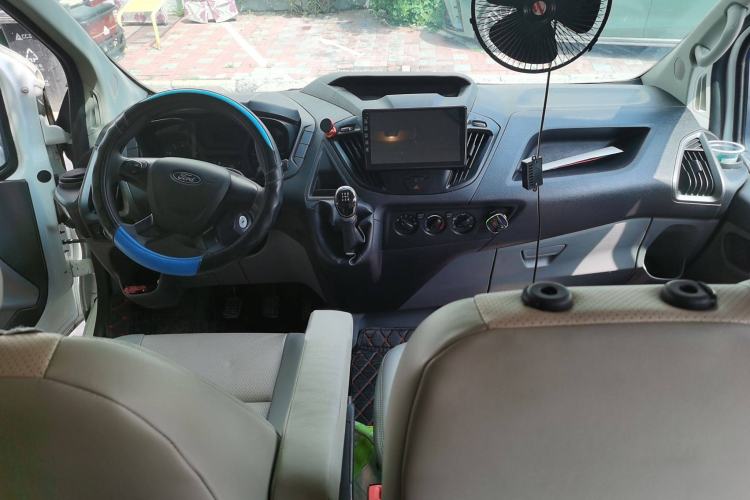 Used Ford Transit 2020 2.0T Gasoline Multi-Purpose Commercial Vehicle Mid-Drive Low-Roof Lift-Up Tailgate China VI Standard