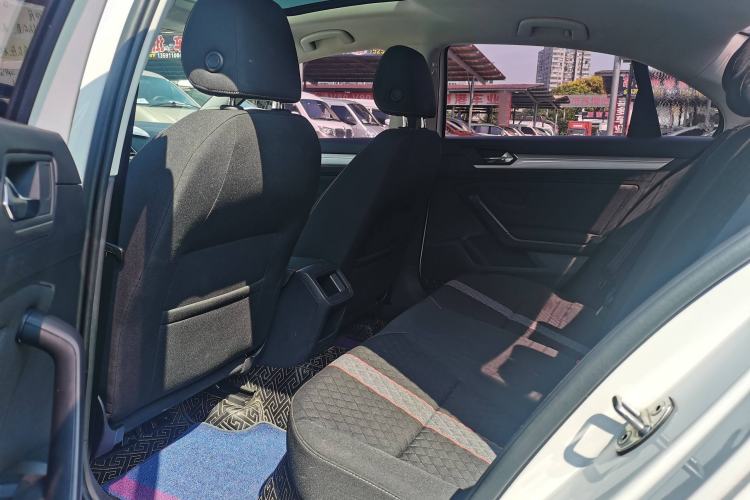 Used Volkswagen Lamando 2019 230TSI DSG Fashion Edition China VI
