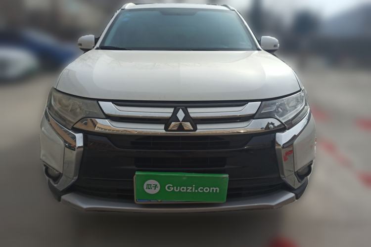 Used Mitsubishi Outlander 2018 2.0L Two-Wheel Drive Glory Edition 5 Seats