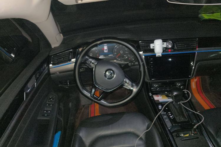 Used Volkswagen Phideon 2019 380TSI Two-Wheel Drive Business Edition China VI Standard
