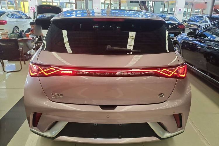 Used BYD Dolphin 2023 420 km Fashion Edition
