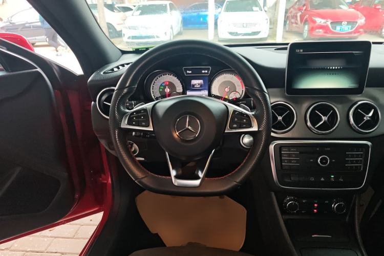 Used Mercedes-Benz CLA 2015 CLA 220 4MATIC
