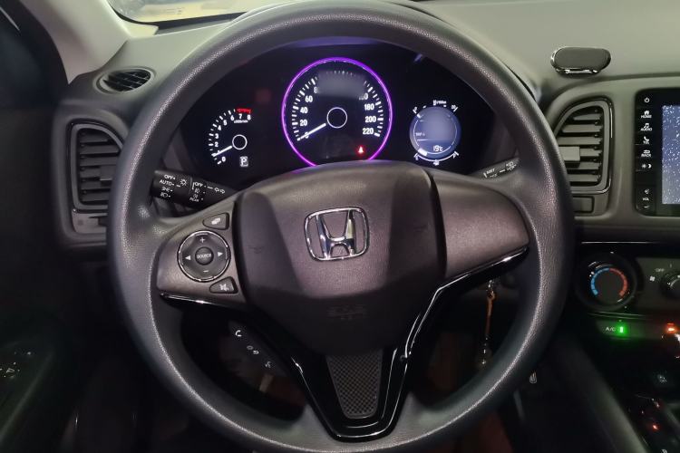 Used Honda Vezel 2020 1.5L CVT Pioneer Edition
