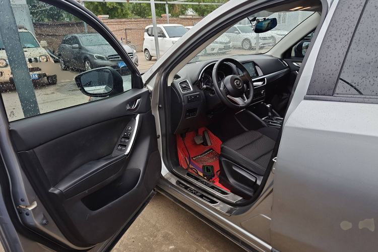 Used Mazda CX-5 2015 2.0L Automatic Two-Wheel Drive Urban Version
