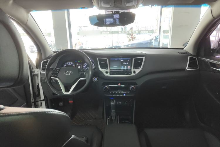 Used Hyundai Tucson 2018 1.6T Dual-Clutch Two-Wheel Drive 15th Anniversary Special Edition