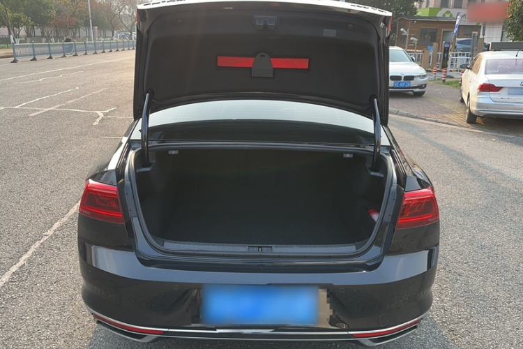 Used Volkswagen Magotan 2020 280TSI DSG Leading Edition
