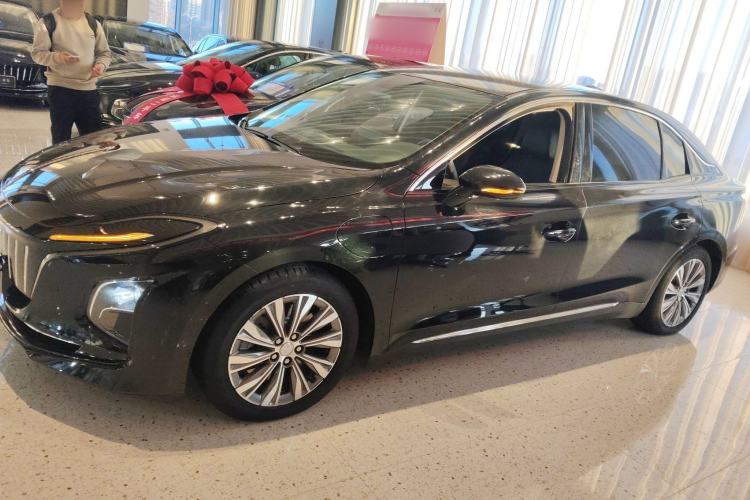 Used Hongqi E-QM5 2024 610 km PLUS
