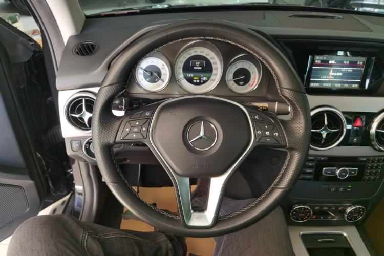 Used Mercedes-Benz GLK-Class 2014 GLK 260 4MATIC Dynamic Model
