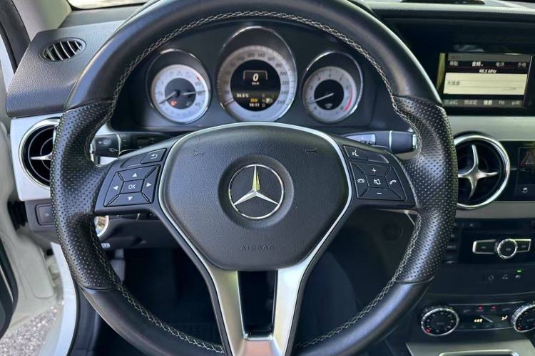 Used Mercedes-Benz GLK-Class 2014 GLK 260 4MATIC Dynamic Model