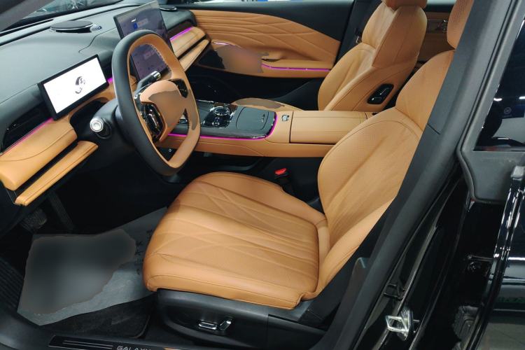 Used  Galaxy 8 2025 130km EM-i Prestige Edition
