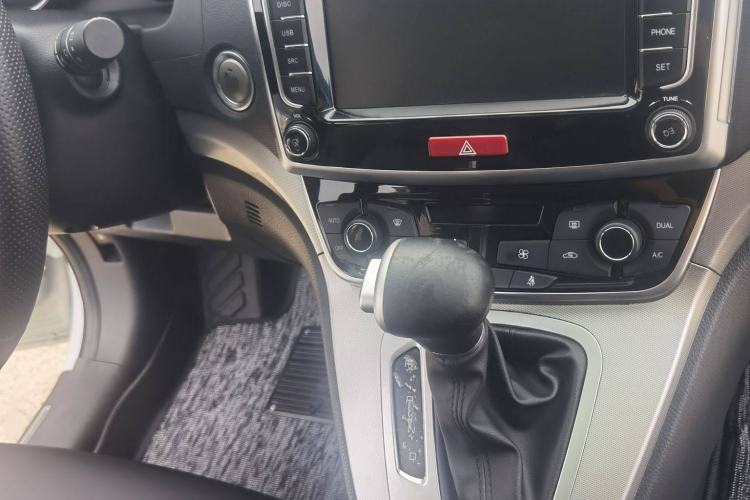 Used Haval M6 2018 Revised Version 1.5T DCT Two-Wheel Drive Elite Edition
