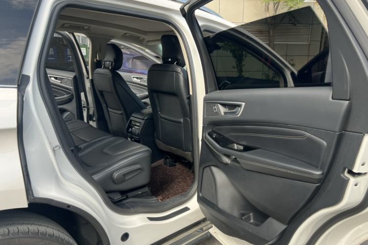 Used Ford Edge 2016 EcoBoost 245 Four-Wheel Drive Titanium 7-Seater