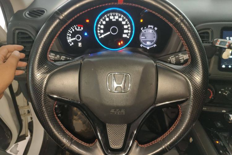Used Honda Vezel 2020 1.5L CVT Elite Edition

