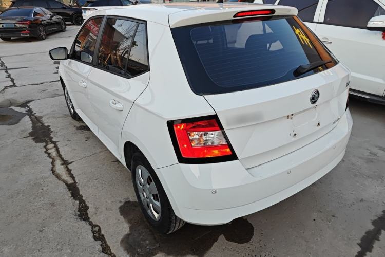 Used Skoda Fabia 2015 1.4L Automatic Front-Drive Model