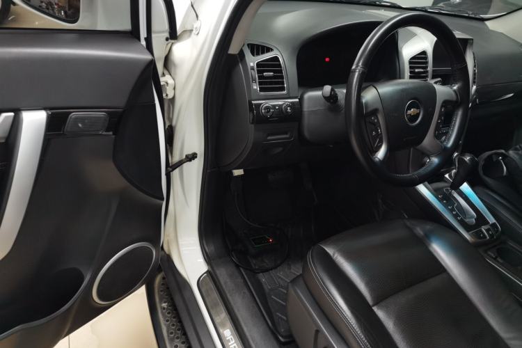 Used Chevrolet Captiva 2014 2.4L 4x4 Flagship Edition 7 Seats