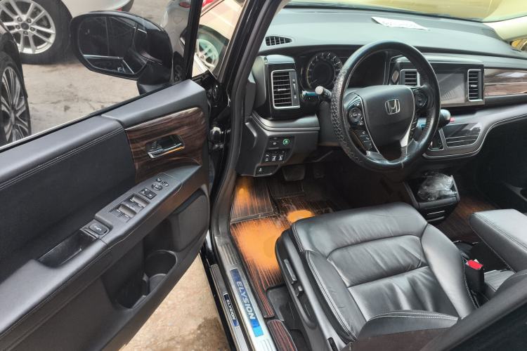 Used Honda Elysion 2016 2.4L Luxury Edition