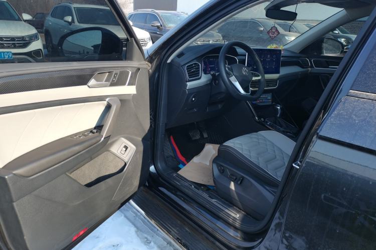 Used Volkswagen Tayron 2023 280TSI Two-Wheel-Drive Luxury Plus Advanced Version
