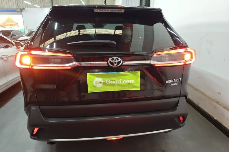 Used Toyota Wildlander 2022 2.0L CVT 4x4 Luxury PLUS Edition
