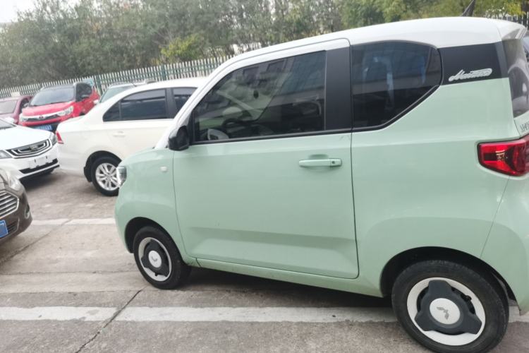 Used Wuling Hongguang MINIEV 2022 Macaron Premium Model – Lithium Ternary Battery
