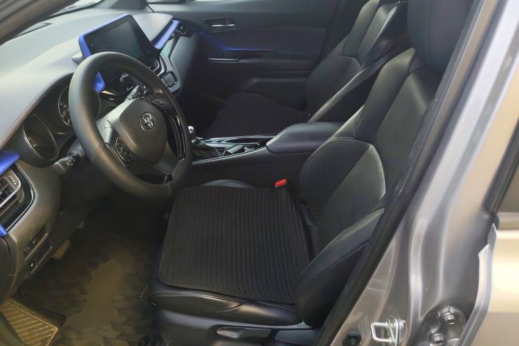 Used Toyota IZOA 2018 2.0L Yichi Version China VI Standard
