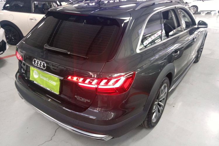 Used Audi A4 2022 allroad quattro
