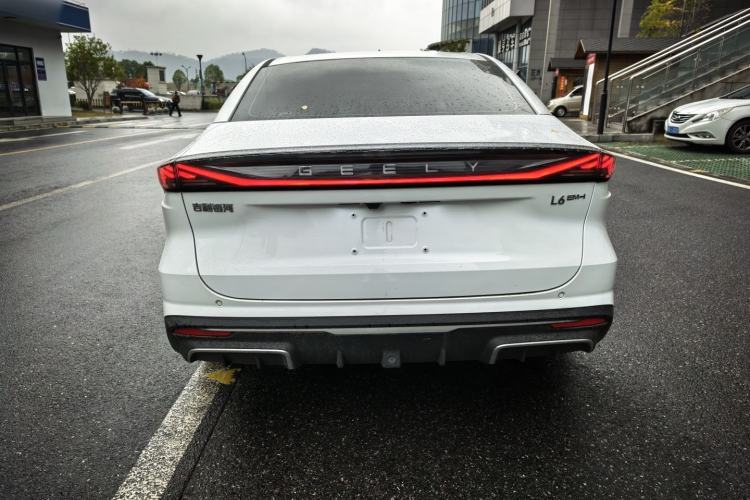 Used  L6 2025 EM-i 140km Starship Edition