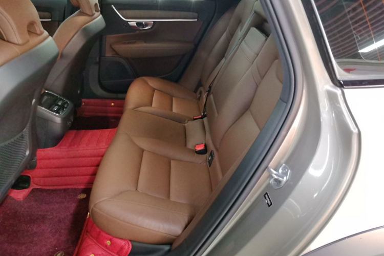 Used Volvo V90 2021 Cross Country B5 AWD Smart Range Edition
