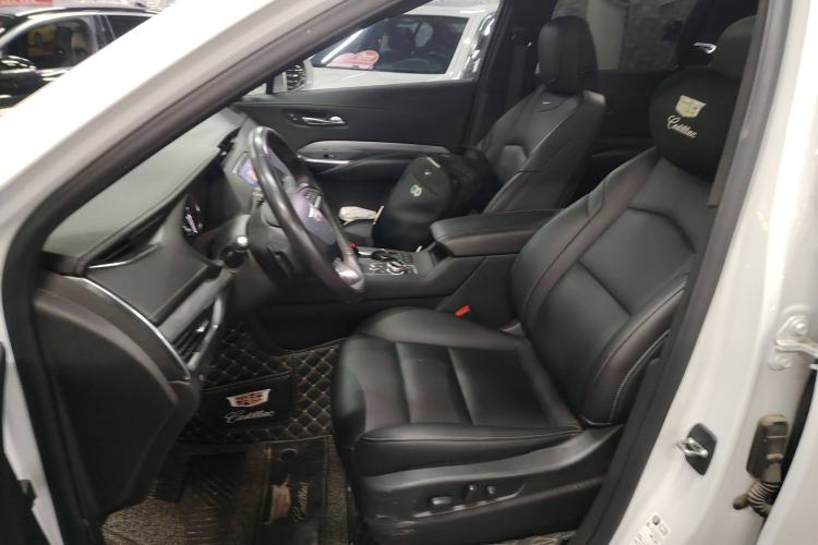 Used Cadillac XT4 2020 28T Two-Wheel-Drive Leading Version
