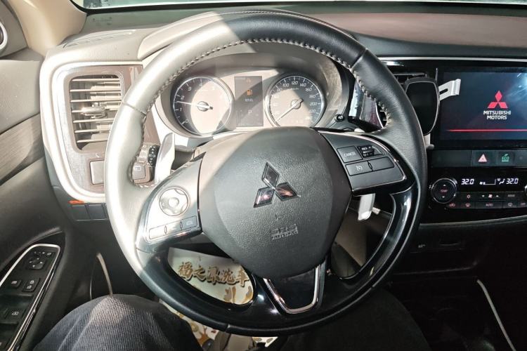 Used Mitsubishi Outlander 2020 2.4L 4x4 Zhi Xiang Edition 5 Seats