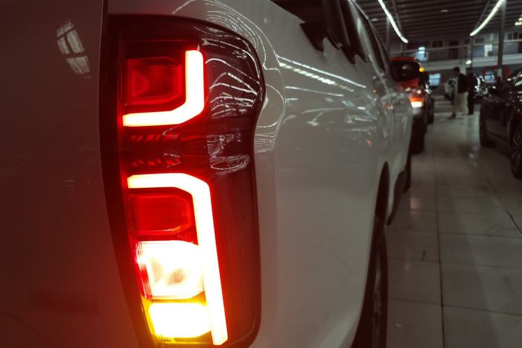 Used Great Wall Poer 2023 2.0T Commercial Version Automatic Diesel 4x4 Elite Long-Box GW4D20M
