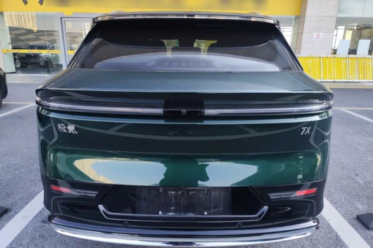 Used Zeekr 7X 2025 100 kWh Long-Range Rear-Wheel Drive with Intelligent Driving Features