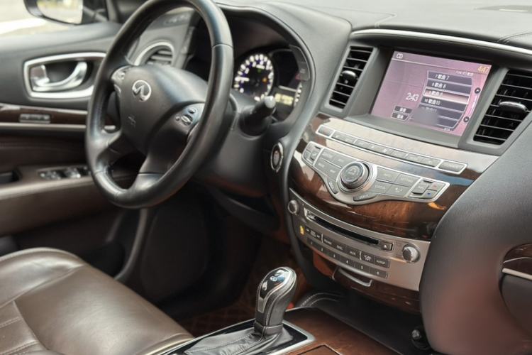 Used Infiniti QX60 2016 2.5 S/C Hybrid Two-Wheel-Drive Excellence Edition China V Standard