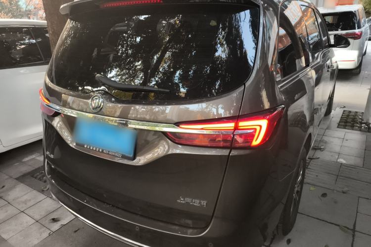 Used Buick GL8 2023 Land Executive Class Comfort Model