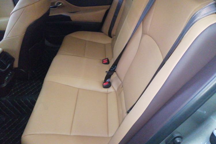 Used Lexus ES 2020 200 Excellence Edition