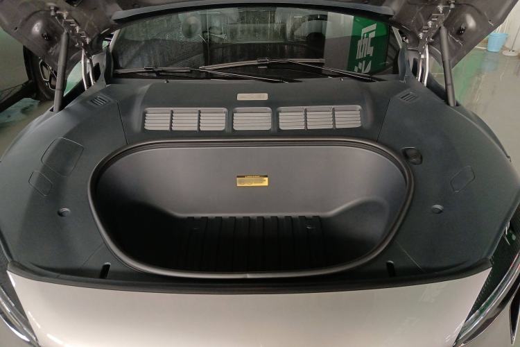 Used  YU7 2025 Ultra-Long Range Rear-Wheel Drive Version
