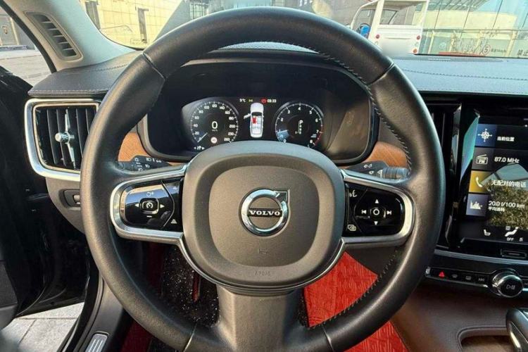 Used Volvo S90 2020 Facelift T5 Smart & Luxurious Edition