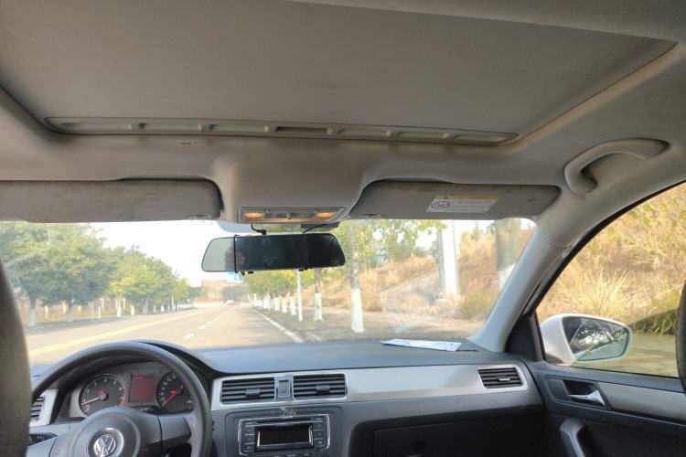 Used Volkswagen Santana 2015 1.6L Manual Comfort Edition
