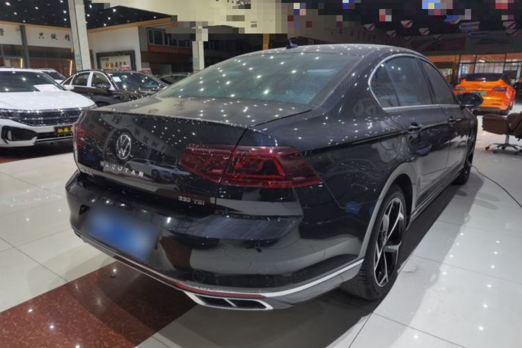 Used Volkswagen Magotan 2023 2 Million Units Limited Edition 330TSI DSG Leading Version
