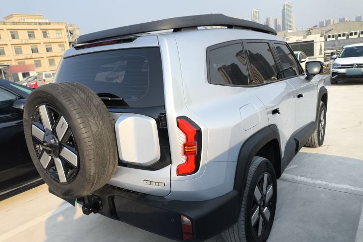 Used  G318 2024 Four-Wheel-Drive Air Suspension Model
