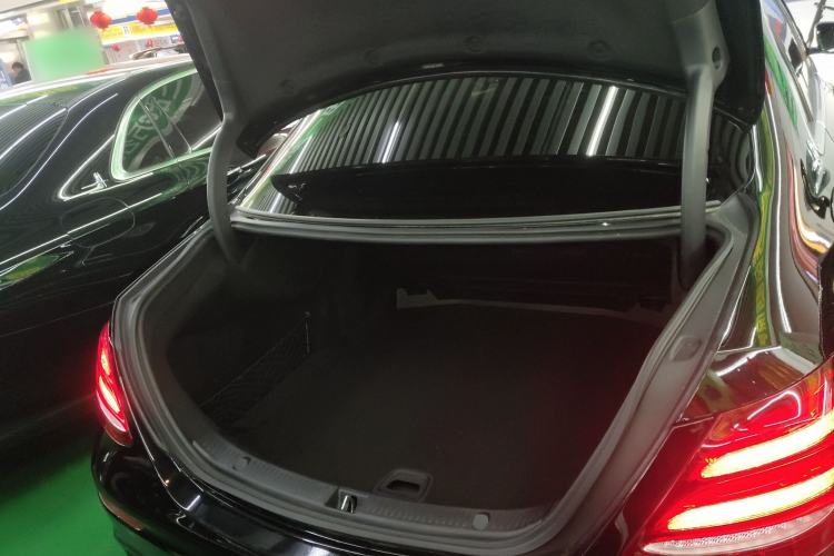 Used Mercedes-Benz E-Class 2018 Facelift E 200 L Sport Edition
