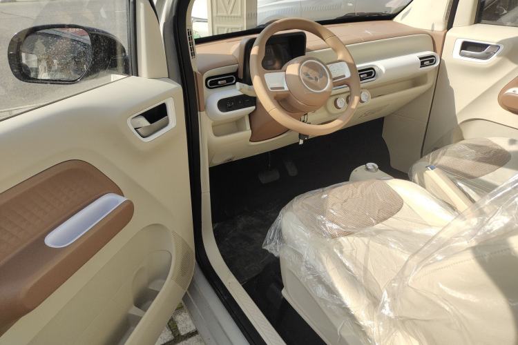 Used Wuling Hongguang MINIEV 2024 3rd Generation 215km Youth Edition
