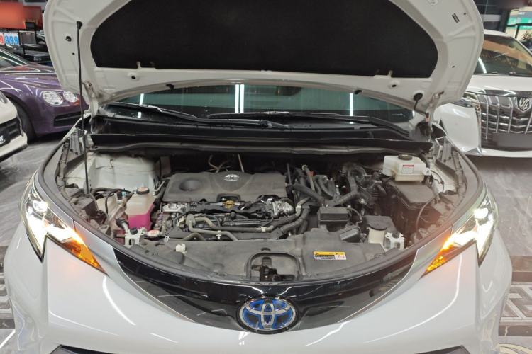 Used Toyota Sienna 2021 2.5L Hybrid Premium Edition
