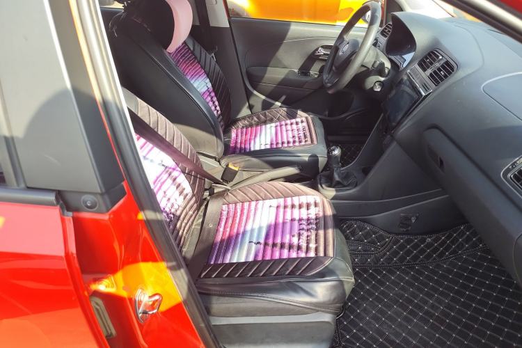 Used Volkswagen Polo 2016 1.4L Manual Fashion Model