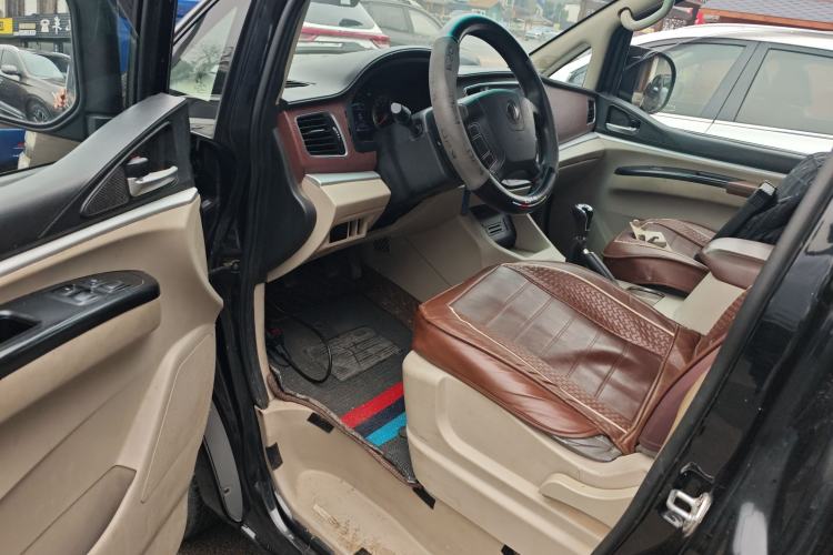 Used FORTHING Lingzhi 2017 M5 1.6L Standard Model
