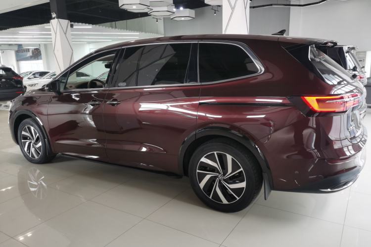 Used Volkswagen Viloran 2022 380TSI Luxury Edition
