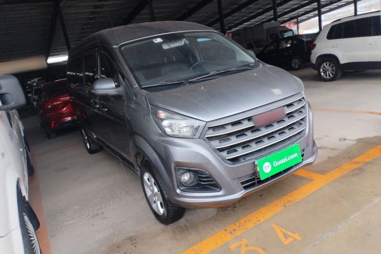 Used Jinbei Gold Hiace 2021 1.5L Passenger Van Travel Lion 7-Seater