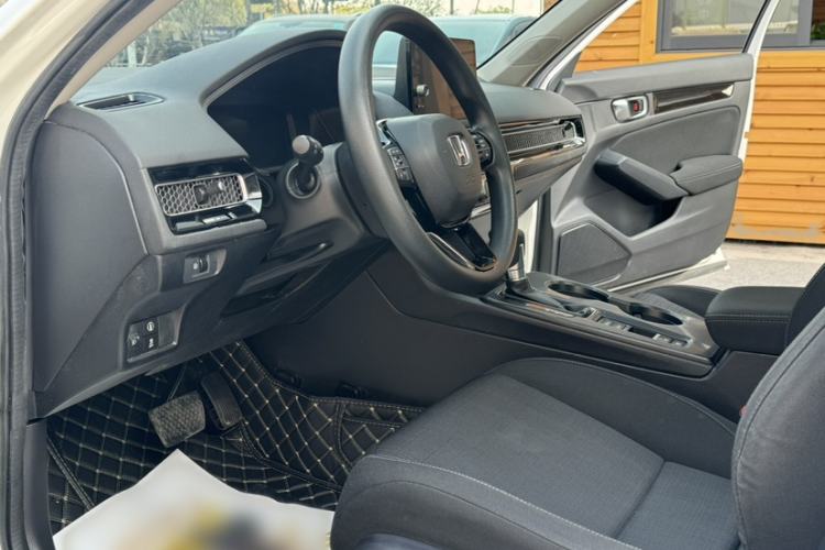 Used Honda Civic 2022 240TURBO CVT Dynamic Edition
