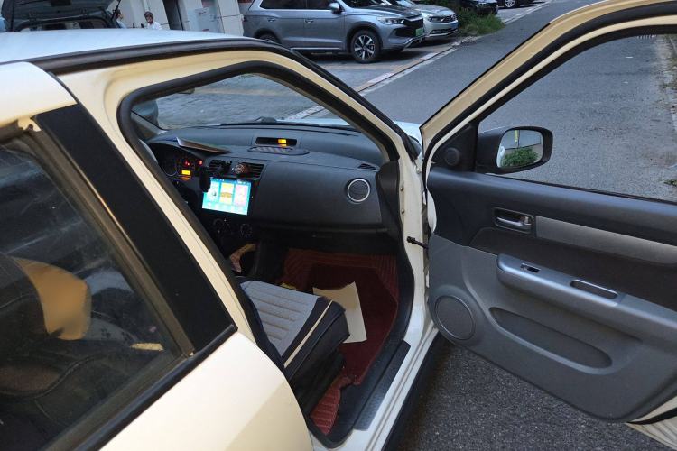 Used Suzuki Swift 2013 1.5L Automatic Standard Edition
