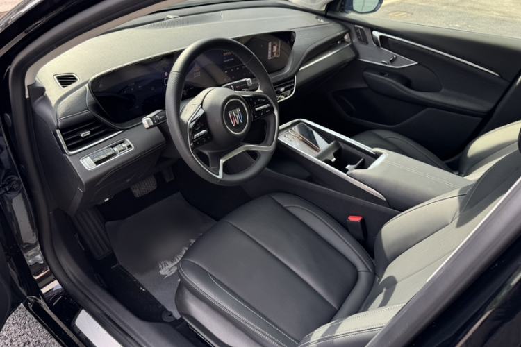 Used Buick LaCrosse 2025 28T Platinum Edition